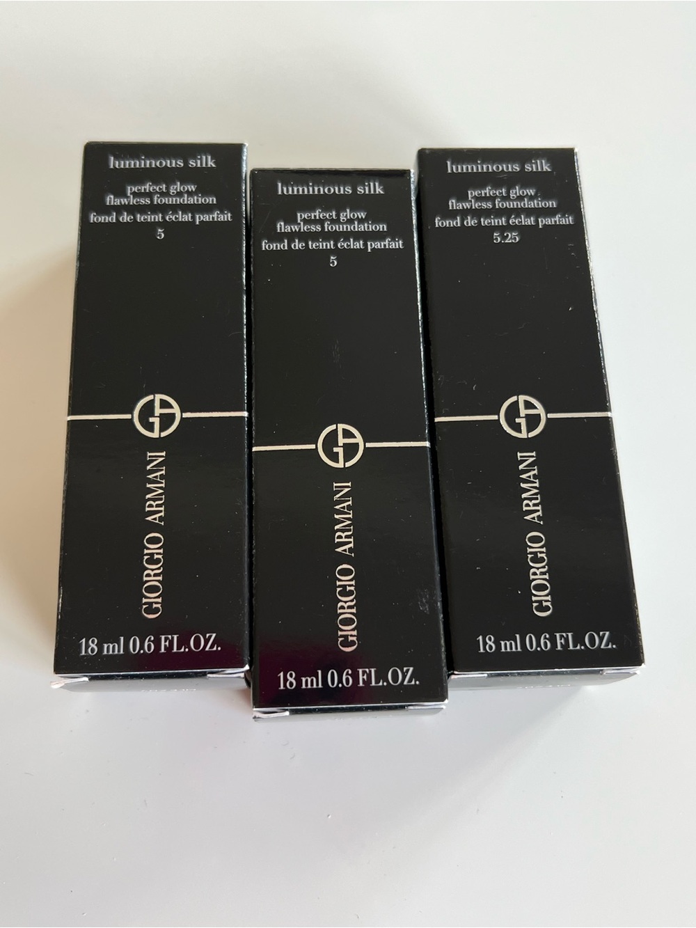 Giorgio Armani Luminous Silk Foundation 18ml - Black Packaging